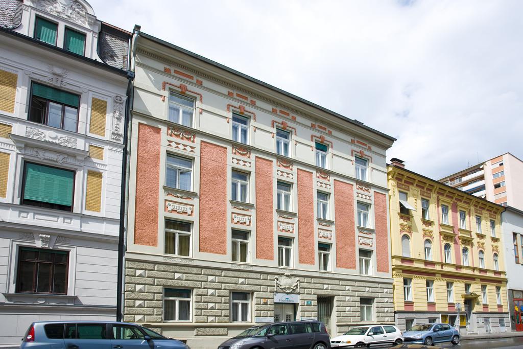 Haus Mobene - Hotel Garni Graz Exterior photo