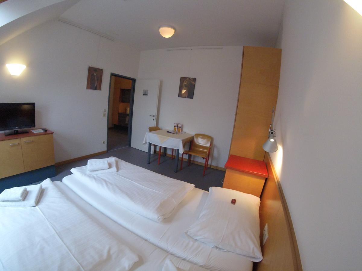 Haus Mobene - Hotel Garni Graz Exterior photo